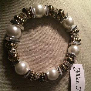 Pretty stretchy bracelet